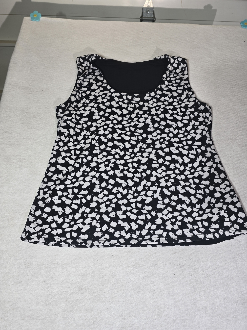 Black & White Patterned Sleeveless Women's Top L/XL